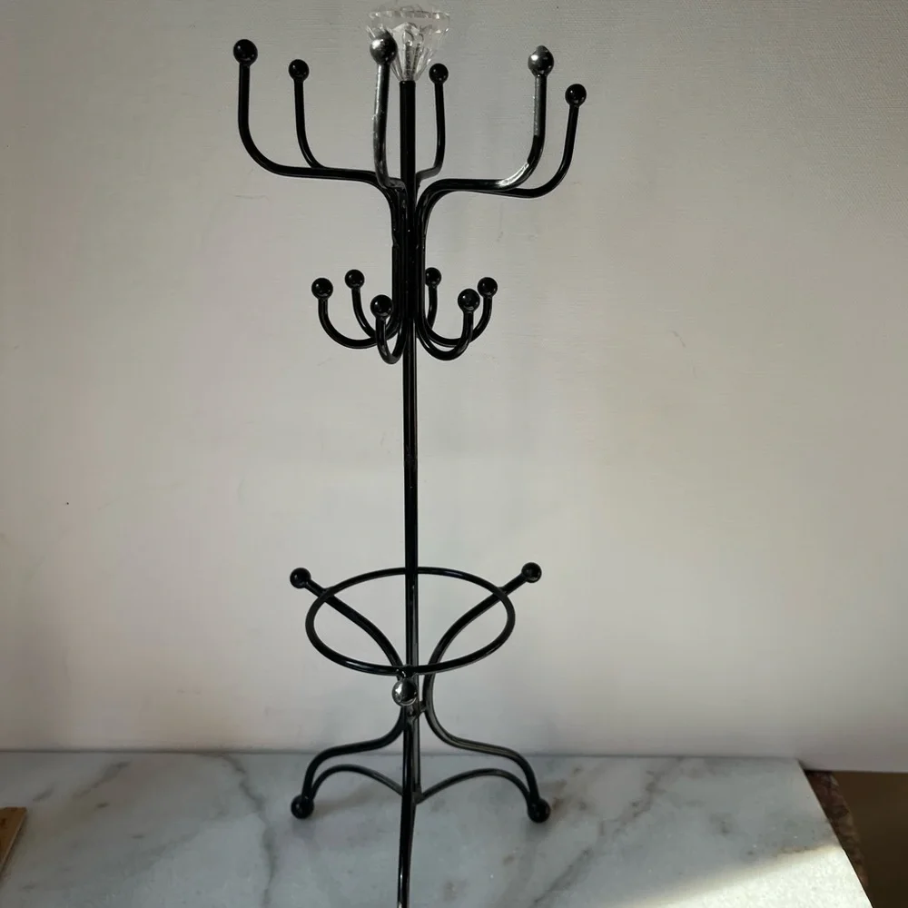 Spinning jewelry holder,display. Jewelry stand.